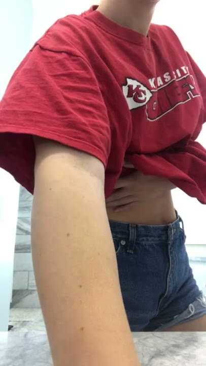 Young PAWG Recording her Juicy Big Snapchat Ass with Some Sex Tan Lines