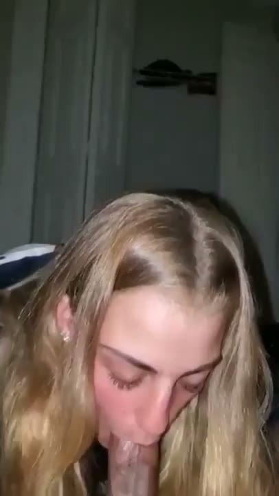 Amateur Blonde Working on the Tip of a Cock Giving Good Pleasure