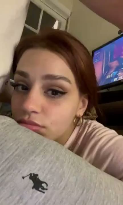 Bored Girlfriend Wants to Suck Boyfriend S Cock on Snapchat While He S Playing Game
