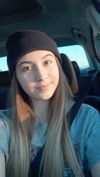 Snapchat Leak Naughty Girl Shows Nudes and Masturbates Everywhere