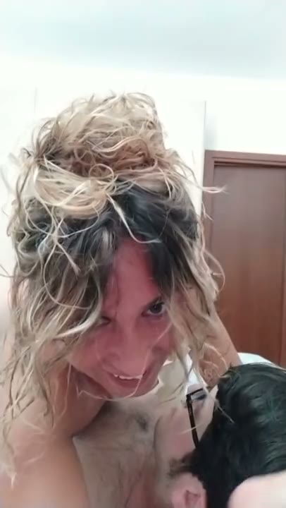 Real Amateur Slutty Snapchat MILF Rides a College Boy on Snapchat and Has an Orgasm