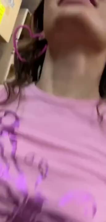 Horny Gym Girl with Hairy Pussy Makes Nude Snaps at Package Store