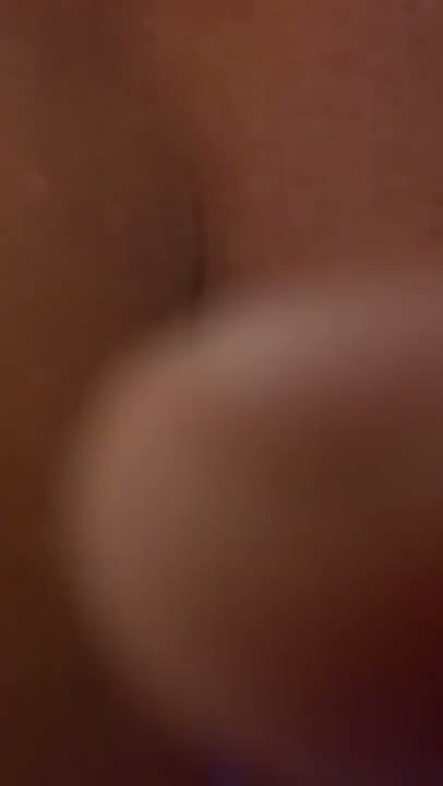 Chubby Tinder Date Gets Good Orgasm From Snap Sex After a Long Time