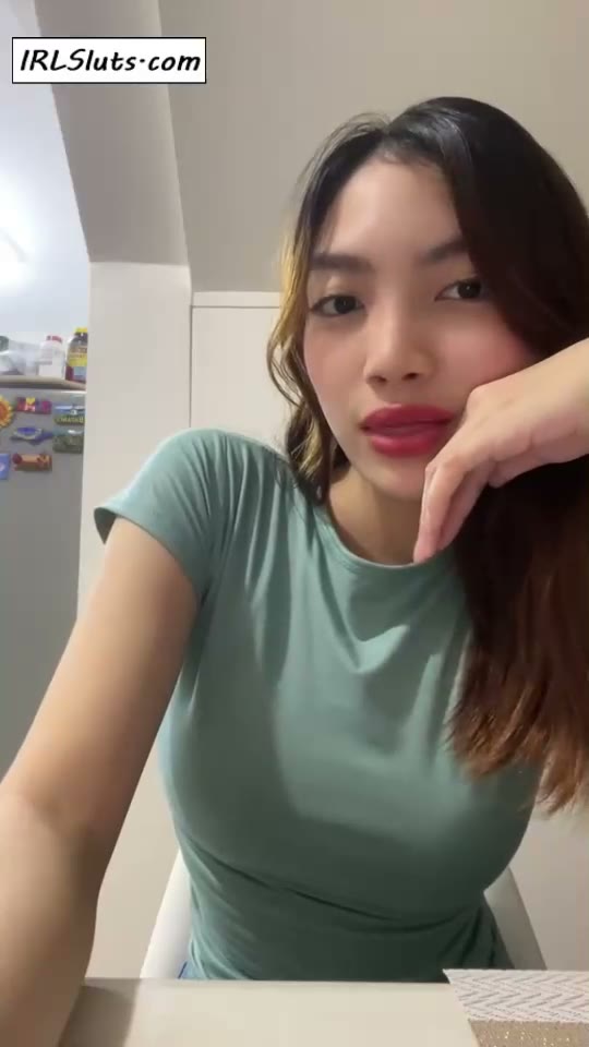 Asian Tiktoker Selfie Cuddling and Kissing Amateur Porn