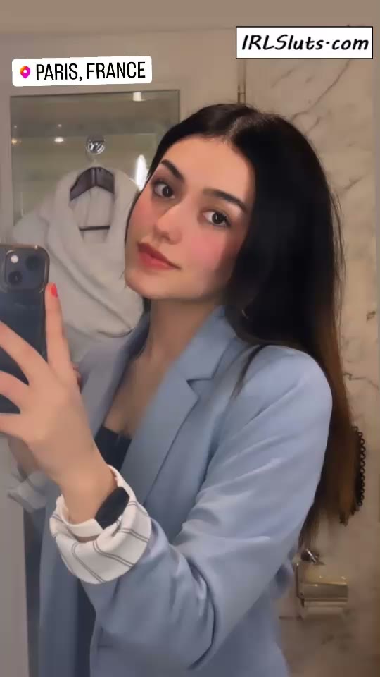 Beautiful Girl Gives Blowjob Amateur Porn