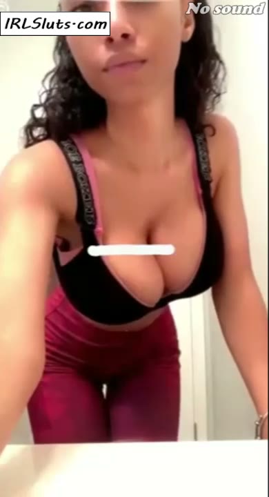 Slim Black Girl with Big Tits Snapchat Nudes