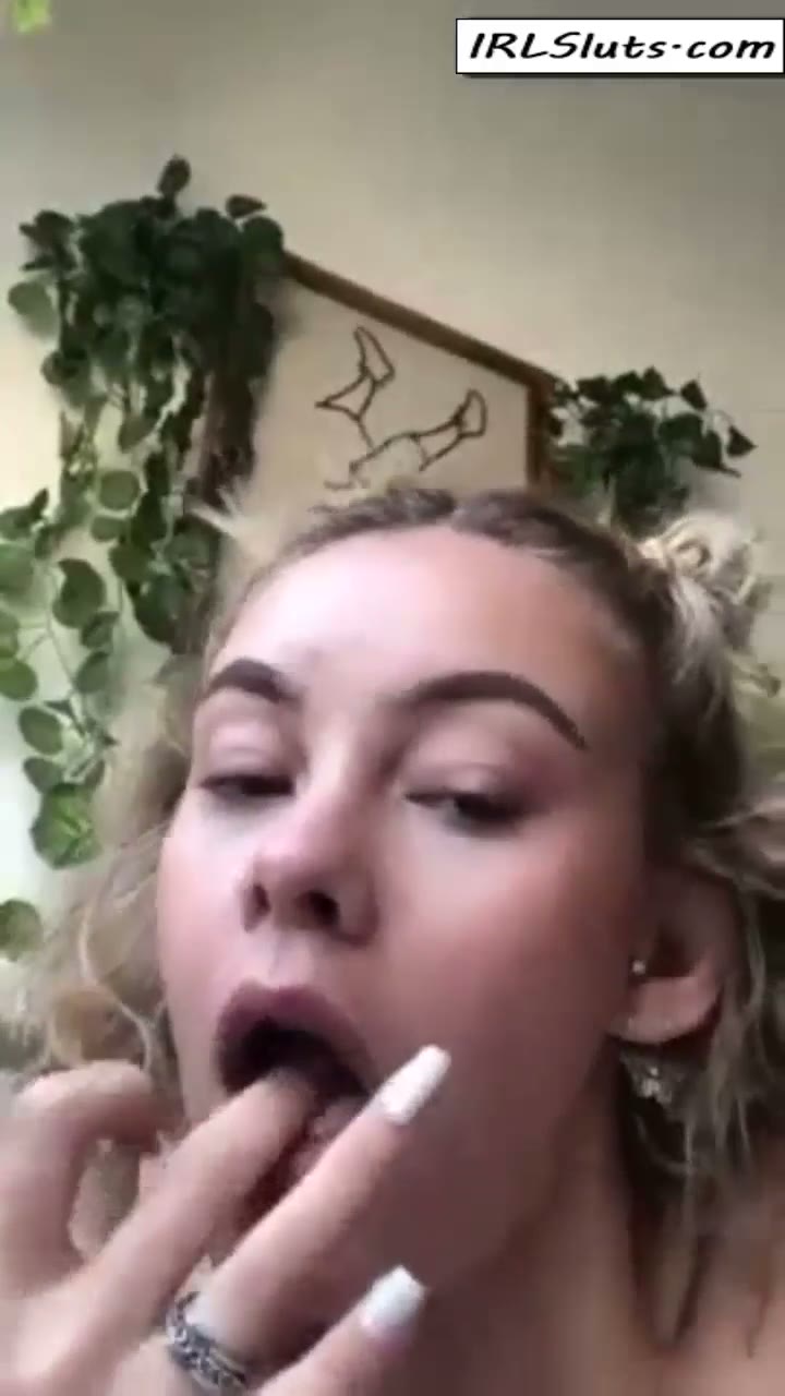 Dirty Talking Horny Snapchat Slut Masturbating